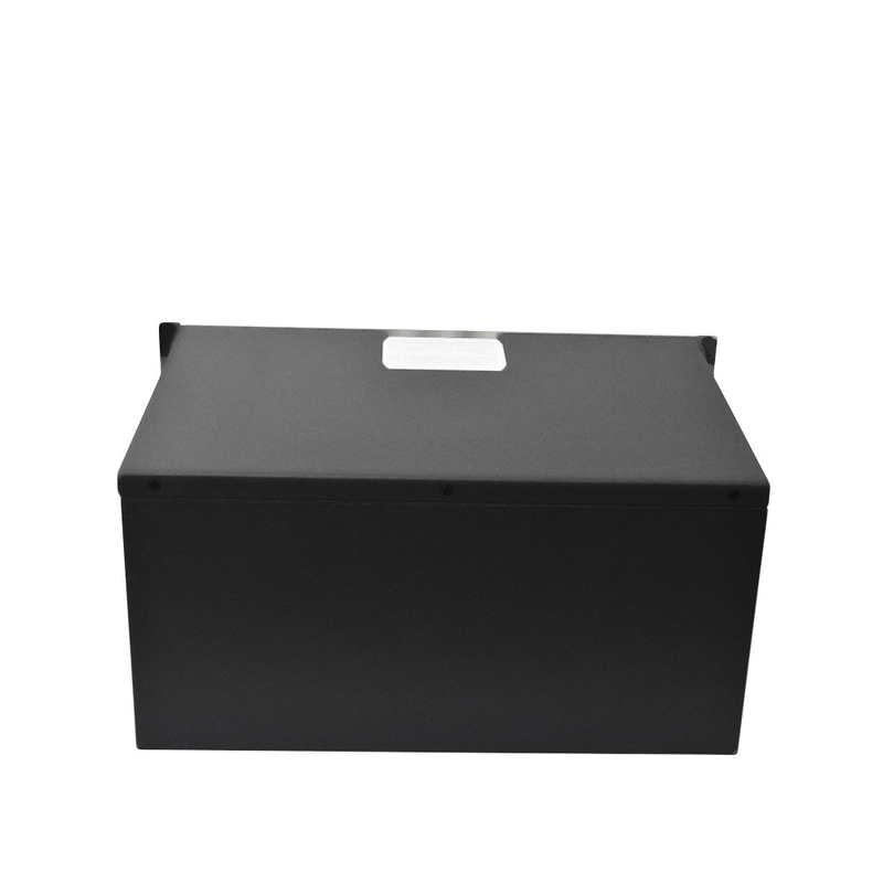 48v 100ah 200ah LiFePO4-batterij op het rek voor een hybride off-grid batterij